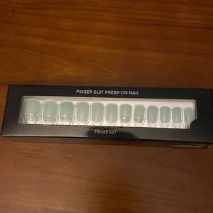 NIB Fingersuit press-on nails (Santorini)